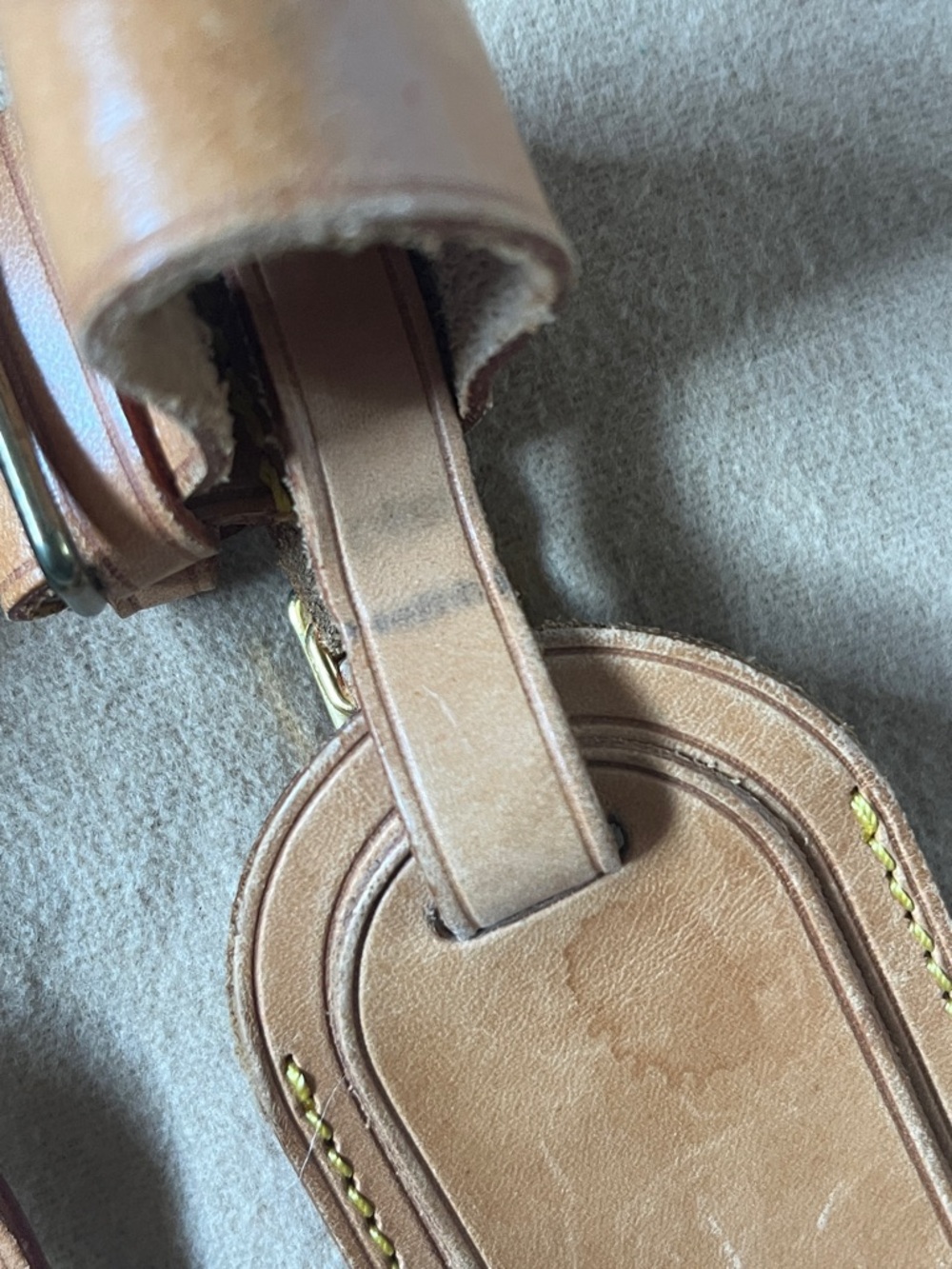 Louis Vuitton Tan Leather Luggage Tag Pair with Gold-Tone Buckles - Picture 11 of 14